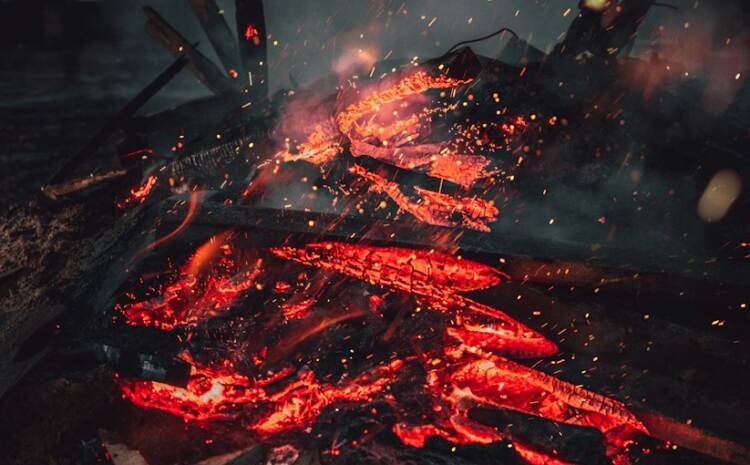 wood lumbers on fire